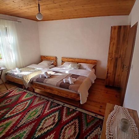 Hotel Bujtina Tusha Priska e Madhe Zewnętrze zdjęcie