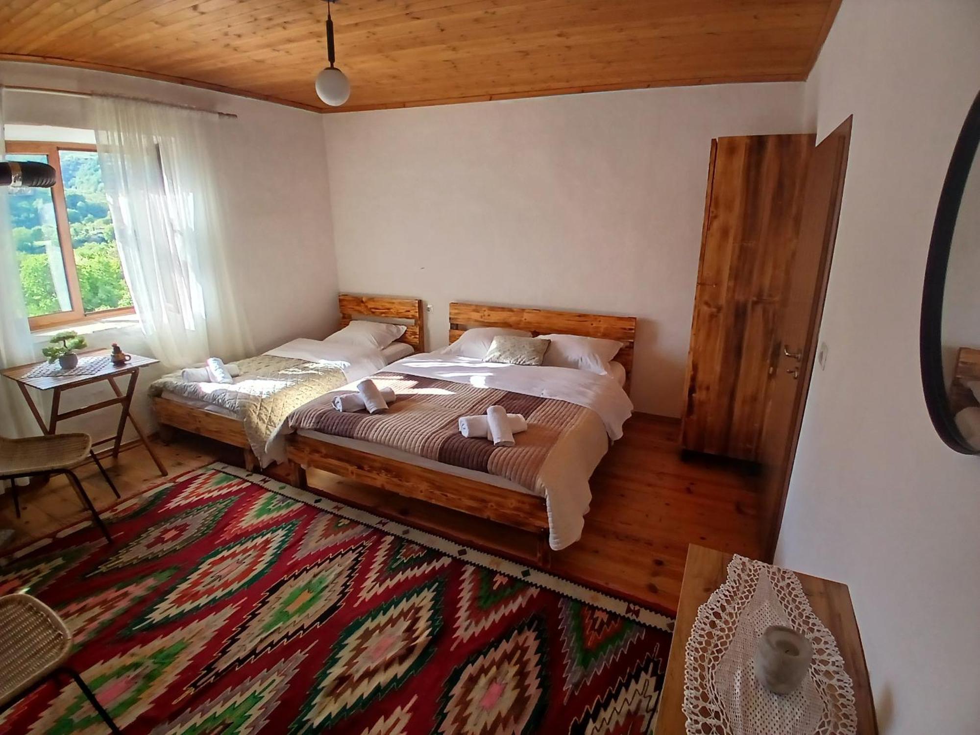 Hotel Bujtina Tusha Priska e Madhe Zewnętrze zdjęcie