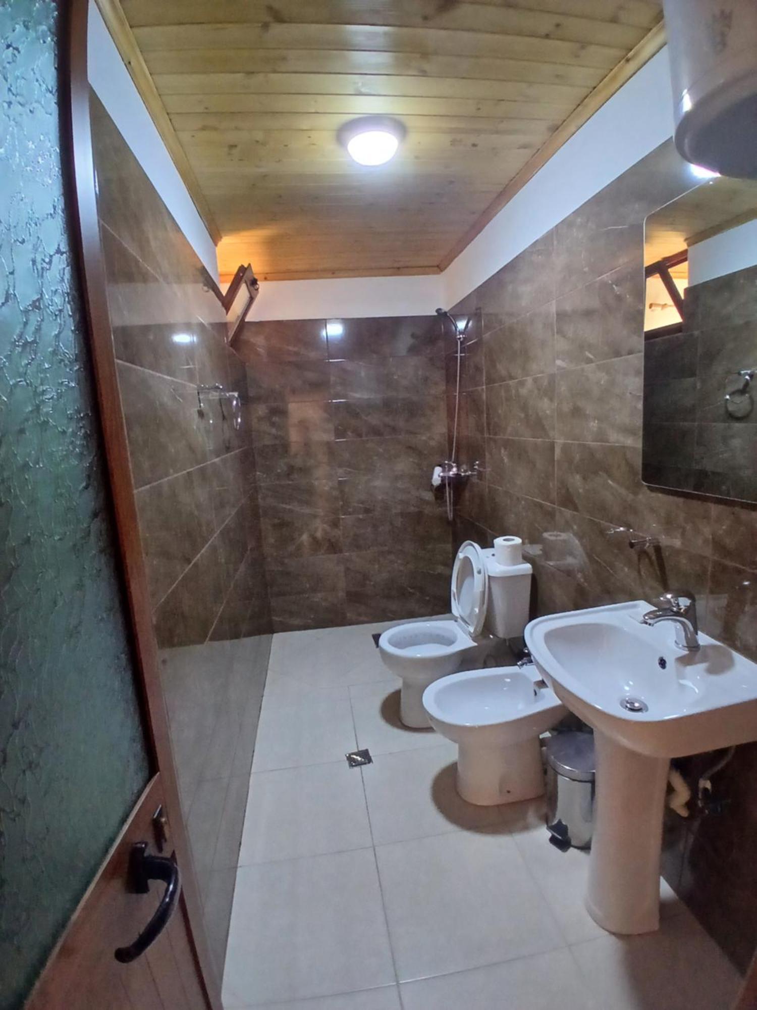 Hotel Bujtina Tusha Priska e Madhe Zewnętrze zdjęcie
