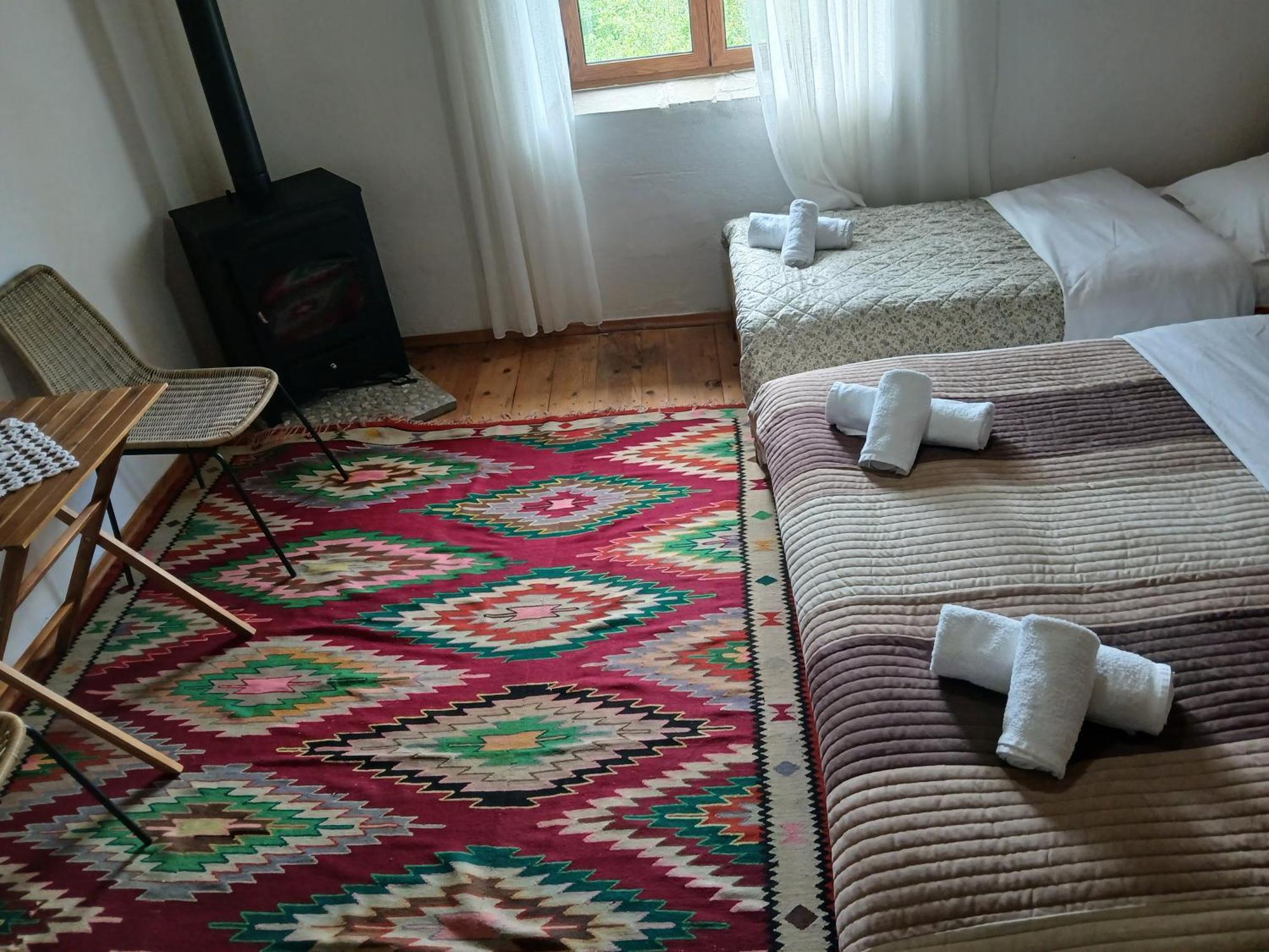 Hotel Bujtina Tusha Priska e Madhe Zewnętrze zdjęcie