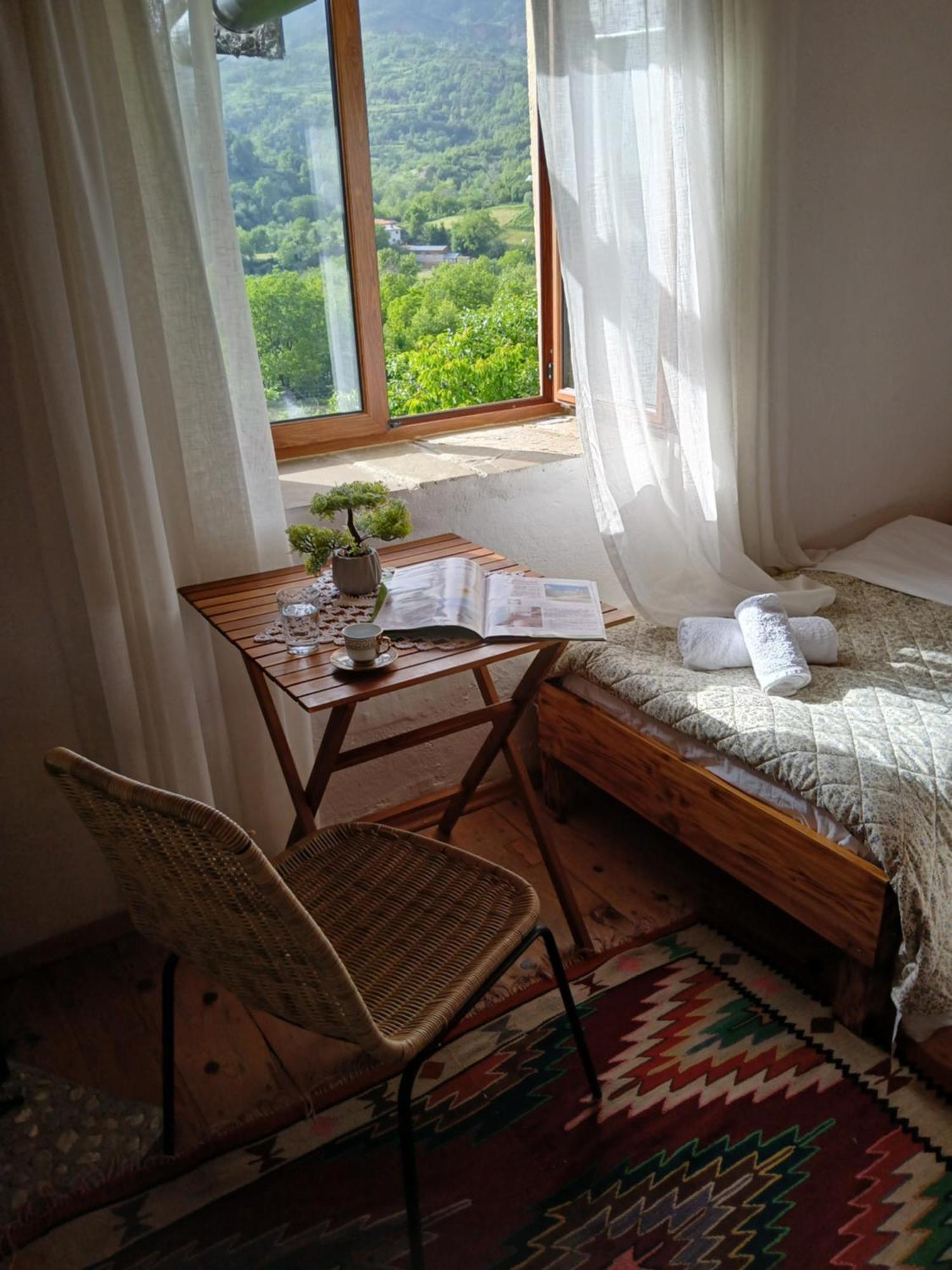 Hotel Bujtina Tusha Priska e Madhe Zewnętrze zdjęcie